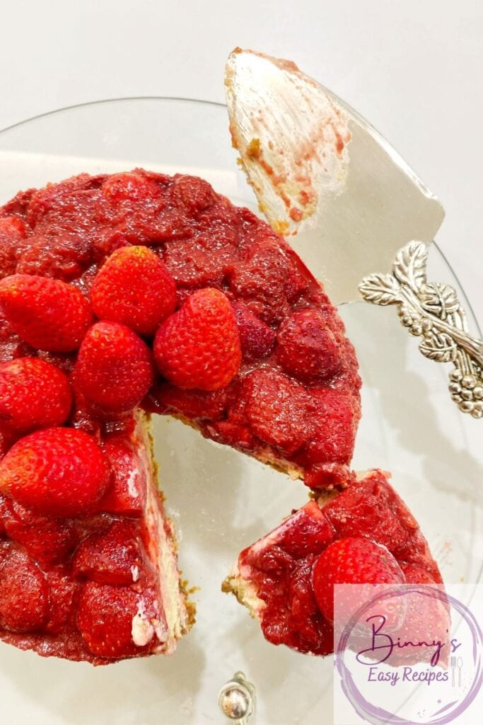 Sliced Easy Strawberry cheesecake -30 minute