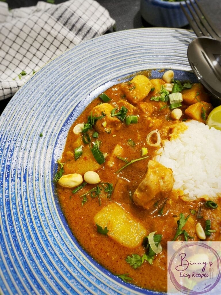 Easy massaman curry chicken